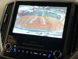 【バックカメラ】駐車時に後方がリアルタイム映像で確認できます。