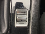 ドライブセレクションを搭載。SPORTモードにすると自動的に低いギアに設定。アクセル操作に対して力強い加速が得られます。
