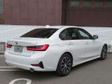 3シリーズセダン 318i 