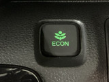 ★ECONスイッチ★ エコドライブを加速しよう!スイッチをONにすると、運転の仕方によるロスを抑え込み燃費をよくするようクルマが頑張ります(*^ー^*)燃費向上にチャレンジ♪
