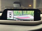 【360&deg;ビューモニター】専用のカメラにより、上から見下ろしたような視点で360度クルマの周囲を確認することができます☆死角部分も確認しやすく、狭い場所での切り返しや駐車もスムーズに行えます。