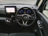 運転席 視界がよく操作しやすいスイッチ類がドライブをサポートいたします!