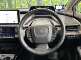 【純正革巻きステアリング】上質な革を使用することで、手にしっかり馴染みとても運転しやすいハンドルです♪