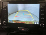 【バックカメラ】あると便利なバックカメラ装備!駐車時に後方がリアルタイム映像で確認できます。立体駐車場や夜間の車庫入れ時に大活躍!運転スキルに関わらず、今や必須となった装備ですね♪