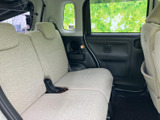 運転席側後部座席