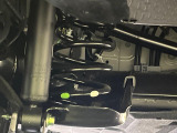 お車を安心してお乗りいただく為には、足回りの定期点検が欠かせません。サービスサポート(有償保証)では無料点検もご提供しており、安心のカーライフをお過ごしいただけるサポート体制が整っています。