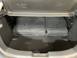 リアシートも簡単格納ができ、大きな荷物もらくらく収納できます!