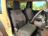 運転席シート廻りは使用感も少なく、良好な状態となっています。丁寧に使われていたことがよくわかりますね。