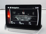 マツダコネクトの8インチWVGAディスプレイです。センターコンソールのコマンダーコントロールでの操作に加えて、タッチパネルにもなっていますので、画面にタッチしての操作も可能です。