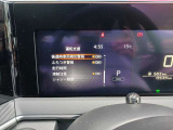 前方車両との衝突防止のサポート機能やアクセルとブレーキを踏み間違えた時のサポート機能など、安全装備が充実してて心強いです!!