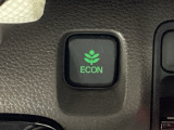 ★ECONスイッチ★ エコドライブを加速しよう!スイッチをONにすると、運転の仕方によるロスを抑え込み燃費をよくするようクルマが頑張ります(*^ー^*)燃費向上にチャレンジ♪
