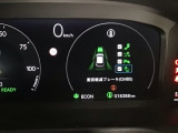 ホンダが推し進める総合先進安全装備のセンシング搭載! 衝突や斜線はみだしなどの危険が予測される時、センサーが警告。ヒューマンエラーを高度先進技術が補完してくれます。