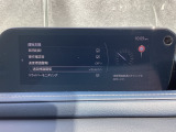 フォワードセンシングカメラで認識した交通標識をアクティブドライビングディスプレイに表示し、交通標識の見落とし防止を図り、安全運転を支援します。