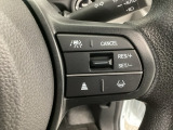 【アダプティブ・クルーズ・コントロール】予め設定した車速内でクルマが自動的に加減速。 前走車との適切な車間距離を維持しながら追従走行し、高速道路でのドライバーの疲労を軽減してくれる嬉しい機能付♪