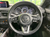 【純正革巻きステアリング】上質な革を使用することで、手にしっかり馴染みとても運転しやすいハンドルです♪