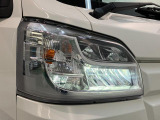 品質へのこだわり!専門のカークリーニング業者さんに依頼をして徹底的に内装・外装をキレイにしてもらっております。外装は磨きもしてもらっていますのでピカピカですね☆