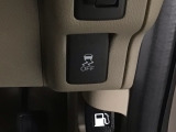 【VSA】ブレーキ時の車輪ロックを防ぐABS、加速時などの車輪空転を抑えるTCS、旋回時の横滑り抑制の3つの機能をトータルに制御!予期しないクルマの挙動の乱れを防ぐ安全装備です♪