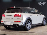 MINIのお車は、&ldquo;駆け抜ける歓び&rdquo;を体現しております。走行の安定性とコーナリングの良さを追求し、思い通りにハンドルの操作可能です。