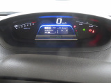メーターはインテリアの上部にあり運転中でも視線移動が少なく安全です☆☆☆
