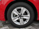 (専用アルミホイール)車種グレードパッケージごとに最適なデザインを設定しております。