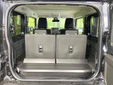 普段のお買い物や通勤、送迎等に十分な荷室スペースを確保しております。セカンドシートを倒すと、大きな荷物の積載も可能です♪