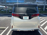 お車の後方画像です。