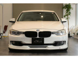BMW 328i 入庫しました!TEIN車高調 ACシュニッツァーフロントスポイラー ナビ TV バックカメラ ETC スマートキー レザーシート 装備充実です!お気軽にお問い合わせください!