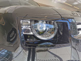 【プレミアムLEDヘッドライトシグネチャーDRL】デイタイムラーニングライト機能付きのLEDヘッドライトですデイライトにより昼間の視認性も上がりもらい事故などの減少につながります。
