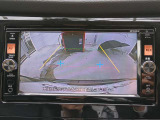 バックカメラ装備!車両後方の映像を確認出来るので、駐車が苦手な方におススメです!