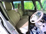 運転席シート廻りは使用感も少なく、良好な状態となっています。丁寧に使われていたことがよくわかりますね。