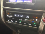 より快適にドライブを過ごして頂ける様に簡単に調整ができるオートエアコンを装備しております!ワンタッチですのでどなたでも簡単に操作できます!室内はこれでいつでも快適に保たれます。