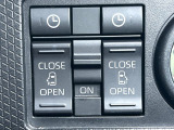 【両側パワースライドドア】スマートキーや運転席のスイッチで後席両側スライドドアの開閉が可能♪電動だから力を入れてドアを開ける必要が無く、小さなお子様でも簡単に開け閉めでき快適です♪