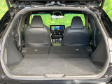 【パワーバックドア】スマートキーや運転席のボタンを押すだけでリアゲートが自動で開閉します!荷物を持っている時や、高い位置にあるバックドアを閉める際に便利な機能です♪