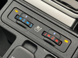 【シートベンチレーション】夏場は涼しい風でお尻や背中の熱やムレを防ぎ、冬はエアコンよりも早く温まってポカポカに!季節を問わず快適に過ごせます。