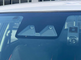 【スマートアシスト】走行中に前方の車両等を認識し、衝突しそうな時は警報とブレーキで衝突回避と被害軽減をアシスト。より安全にドライブをお楽しみいただけます。