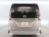サービス工場完備。車検・メンテもお任せください!