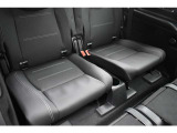 メルセデスの認定中古車は2年保証がついております。