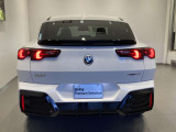 大型のL字型のリアランプもLEDライトを採用。洗練されたデザインにより、シャープなLEDランプの点灯します。後ろからの見た目にもこだわっております。
