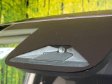 【トヨタセーフティセンス】走行中に前方の車両等を認識し、衝突しそうな時は警報とブレーキで衝突回避と被害軽減をアシスト。より安全にドライブをお楽しみいただけます。