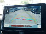 バックモニター(黄色いガイドラインのお陰で、駐車がしやすいです)