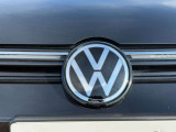VOLKSWAGENのエンブレムにはセンサーが内蔵されています。