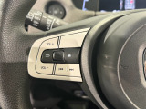 【ステアリングリモコン】ステアリングにオーディオ調節可能なスイッチが装備されていますので運転中でも視線をそらさずにオーディオの調節が可能です!