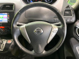 インテリアに合わせたデザインのステアリングは、運転される方のことも考え、運転しやすい形状、大きさです。是非一度、実際に触ってお確かめください。
