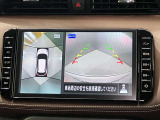 【アラウンドビューモニター】車を上から見下ろしているかのような映像で周囲の状況がひと目で確認、狭い駐車場に駐車するときも安心です♪