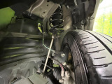お車を安心してお乗りいただく為には、足回りの定期点検が欠かせません。サービスサポート(有償保証)では無料点検もご提供しており、安心のカーライフをお過ごしいただけるサポート体制が整っています。
