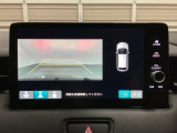 バックでの車庫入れも安心です! リアカメラが付いているバックモニター付のナビディスプレーを装備しております。バンパーについているソナーや、操作線もついており距離感も画面から確認できます。