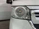 明るくて長寿命のLEDヘッドライト採用