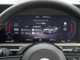 【メーターパネル】素早く車の情報が読み取れる、視認性に優れたシンプルなデザインのメーターパネルです。