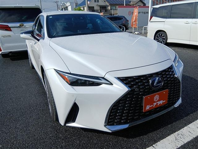IS 300h バージョンL 禁煙車 純正10.3インチナビ フルセグTV