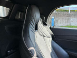 また、BMW正規認定中古車は、エマージェンシーサービスが自動付帯。24時間365日、皆様のカーライフをサポート致します。確かな安心のうえで、「駆けぬける歓び」をご堪能ください。